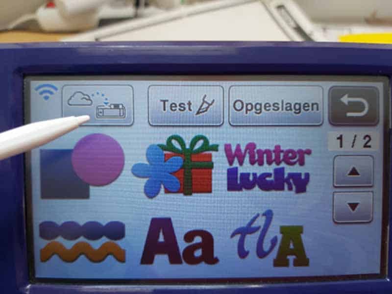 Een originele raamdecoratie maken met een mandala.